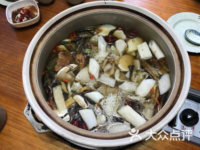 大董小厨·云南原生态野生菌火锅·简餐图片 第1张