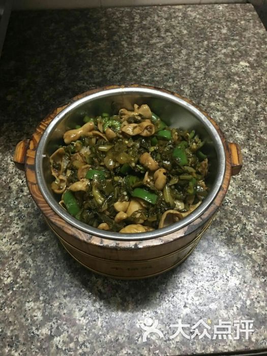 酸菜肥肠饭