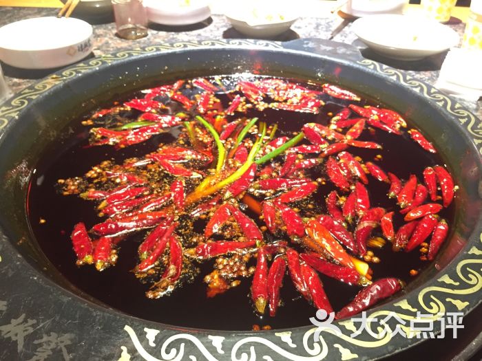 重庆矮板凳老火锅(航空港店)牛油红锅图片 - 第11张