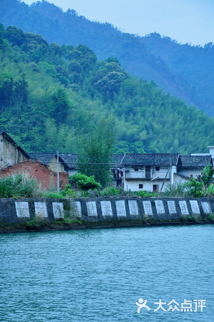 深渡水生态景区傍水小山村图片 - 第15张