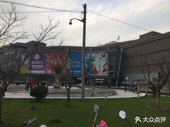 百盛(莘庄店)图片