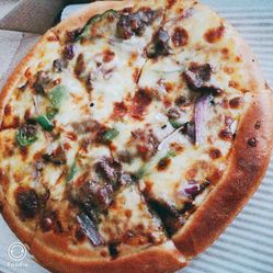 芝根芝底披萨的岩烧牛肉披萨好不好吃?用户评