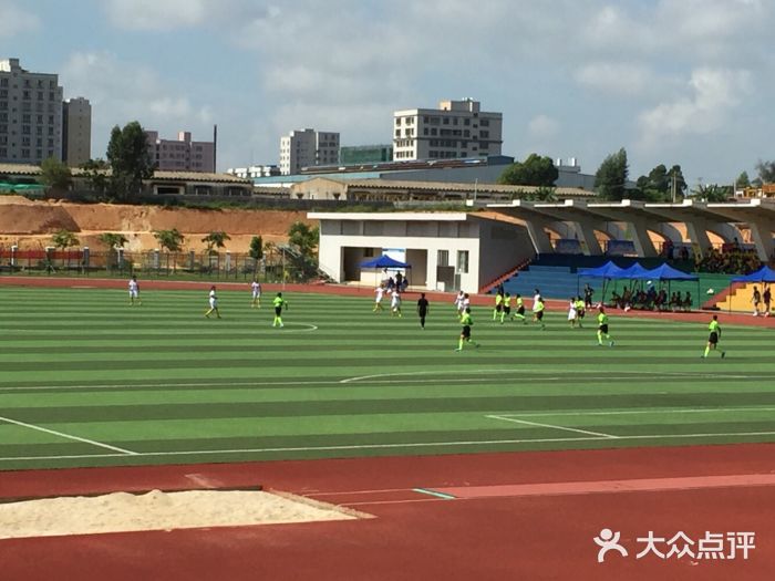 湛江市第四中学