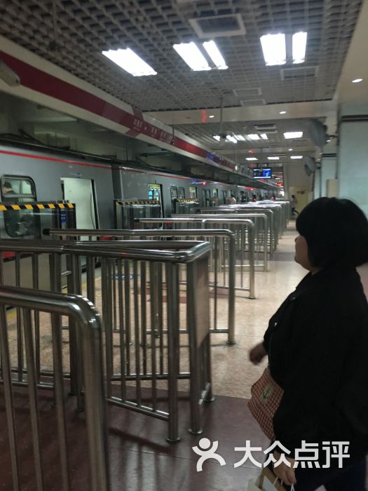 四惠东地铁站图片 - 第3张