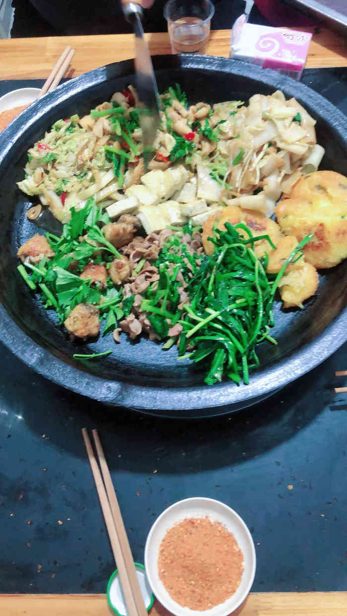 海红烙锅店-"贵州旅游时,从大众点评里看到这家餐厅.因.