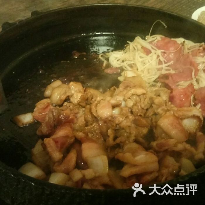 东北铁锅煎肉馆