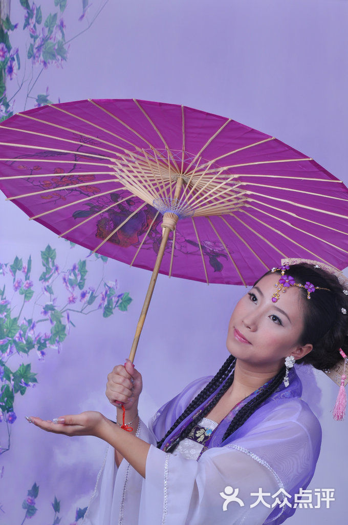 淡紫色古装