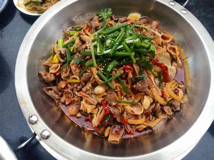 重庆黔江鸡杂-"[薄荷]环境:环境一般般哈,但是价格很.