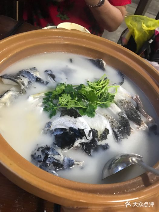 千岛湖林海农庄金牌浓汤鱼头图片