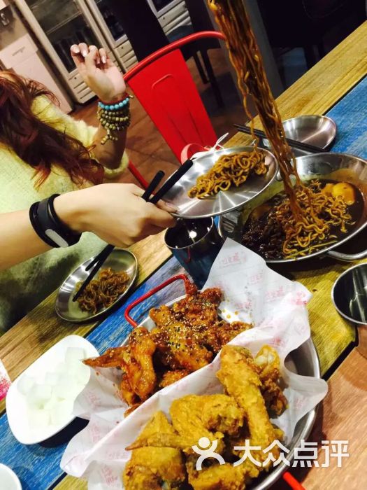 富乐满 韩国正宗炸鸡&韩国料理(虹泉路店)的点评