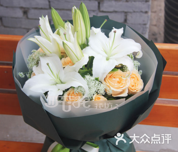 绿缘花坊百合香槟花束图片 - 第55张