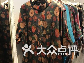 "红灯笼服饰"的所有分店 1 条点评 人均 服装|武林广场体育场