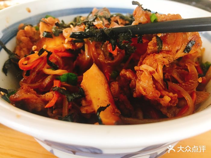 这家店就在宝龙广场南边,澳门街南入口,位.-锦