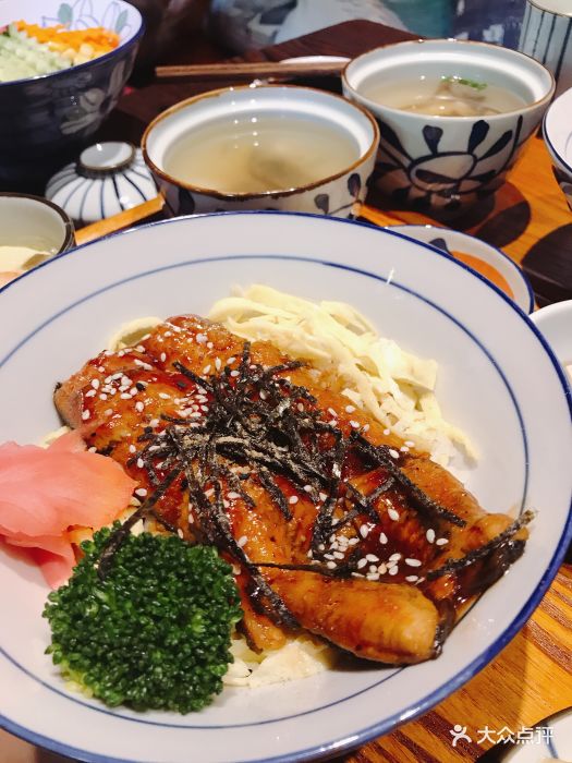 蒲烧鳗鱼丼饭