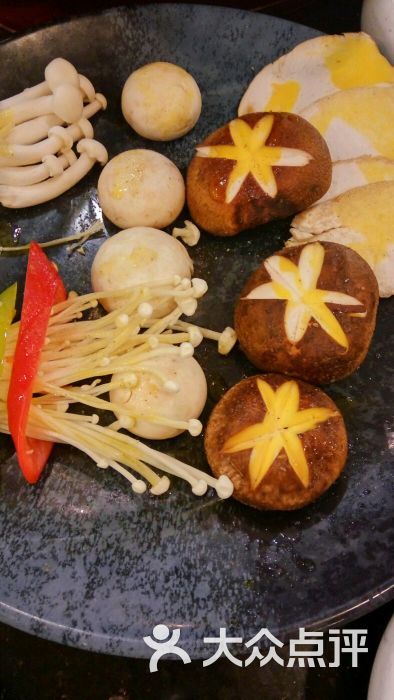 菌类拼盘