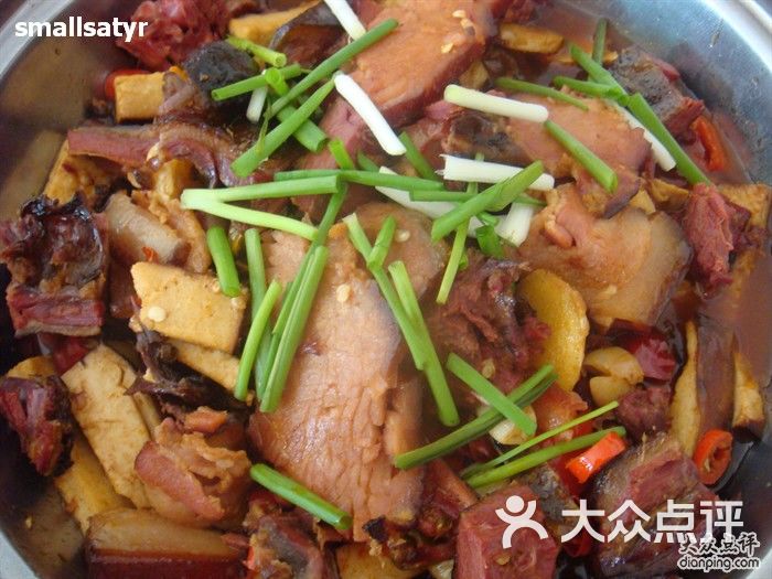 腊三宝(腊猪肉,腊鸡,腊豆腐干)