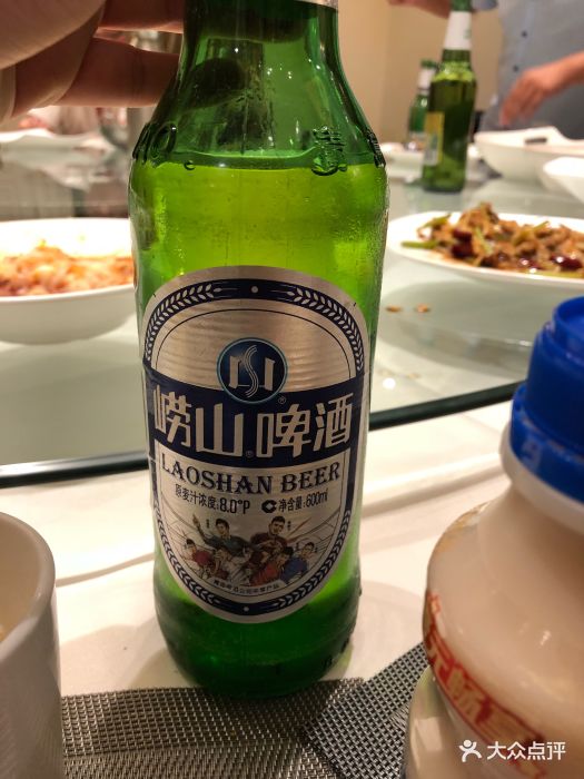 老牌坊鲁菜名店(省体店)崂山啤酒图片