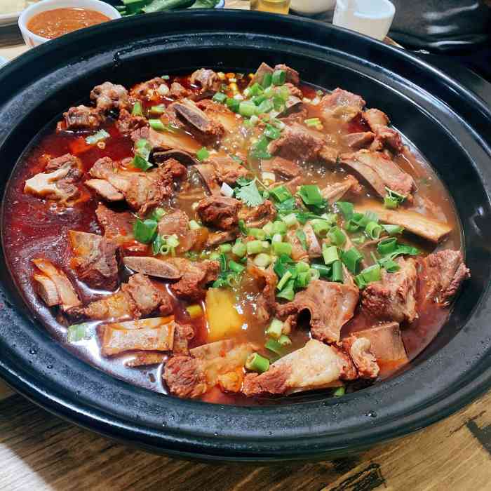 牛排牛尾锅(密云二店)-"在沙河三角地附近的平房门脸,晚上一到饭点.