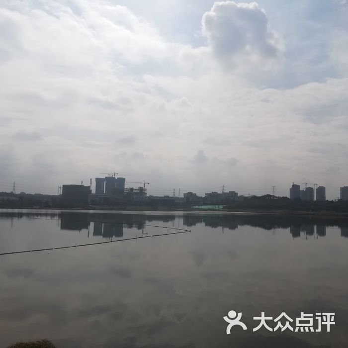 兴隆湖