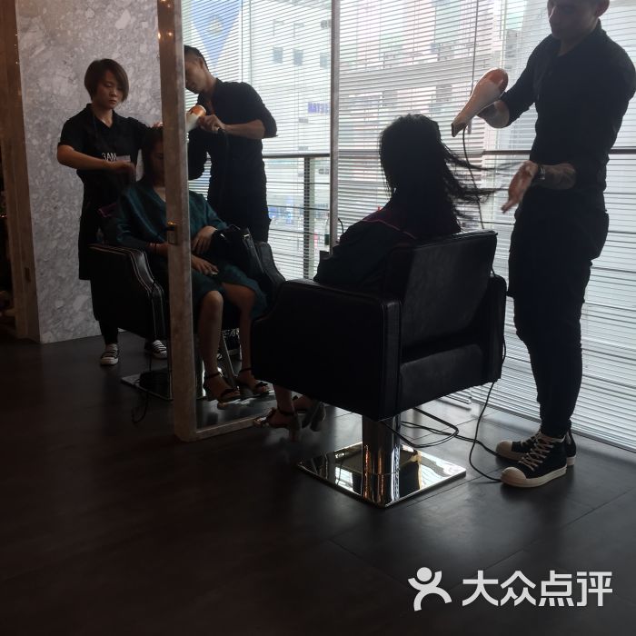 3am hair salon烫发染发接发(银石广场店)图片 第2张