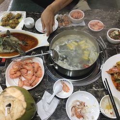 甲浦甲浦火锅人均消费_火锅卡通图片(2)