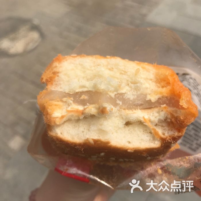 老鼎丰(靖宇街店)肉松麻薯面包图片 第2张