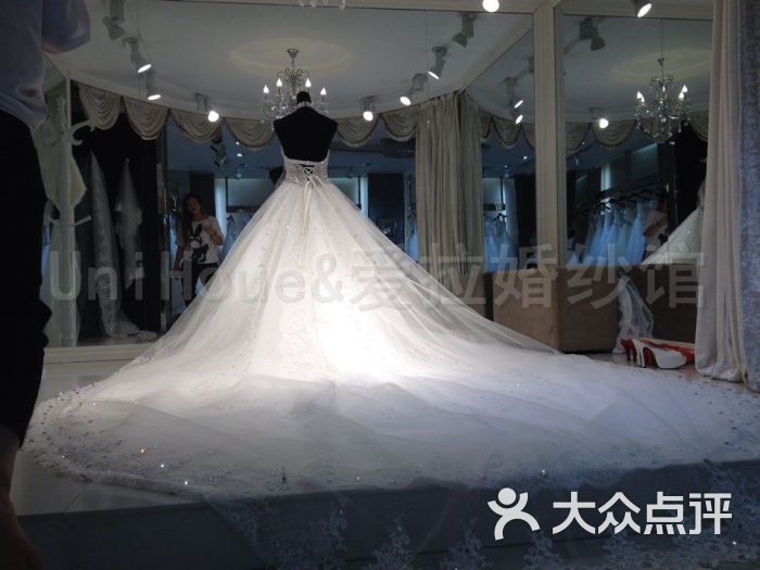 婚纱展馆_婚纱展馆设计平面图(2)