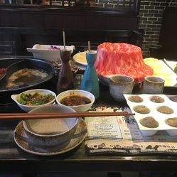 小龙翻大江人均消费_小龙人图片