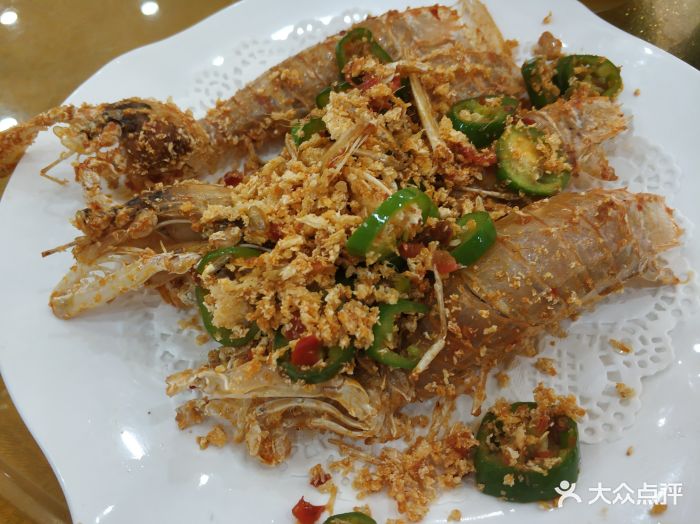 晚上在长隆玩,在里面吃了饭了,出来又想吃.-大