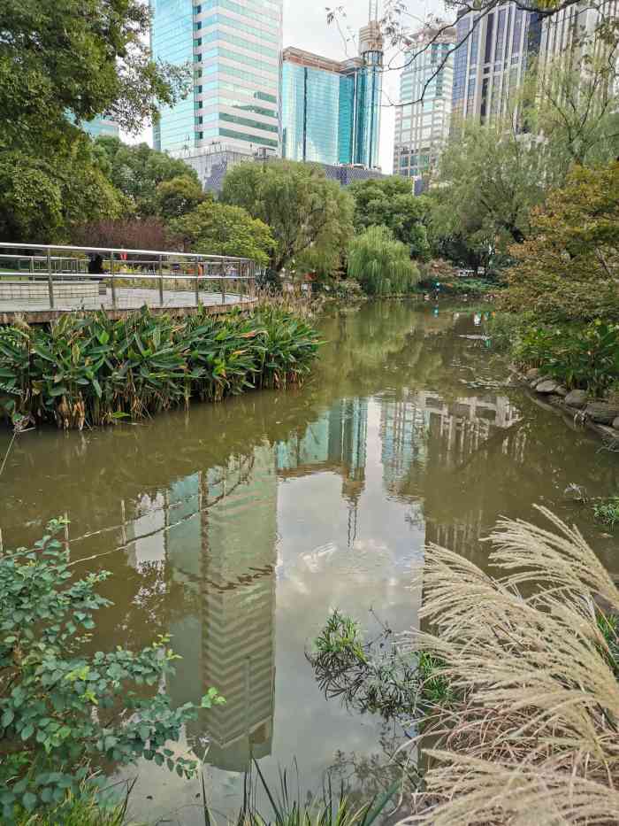 广场公园"非常喜欢延中绿地,高中3年一直都会经过-大众点评移动版