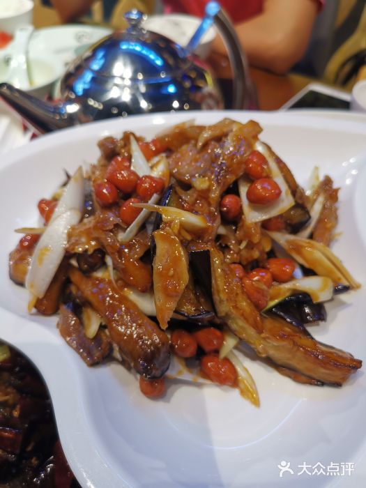 老板恋上鱼(欧亚大观店)-剔骨肉拌茄子图片-济南美食