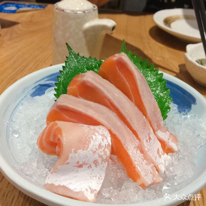 三文鱼腩刺身