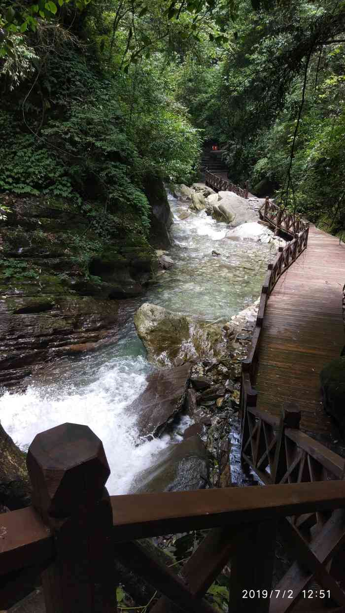亚木沟风景区-"坐标96铜仁江口县太平河岸边梵净山脚下 .