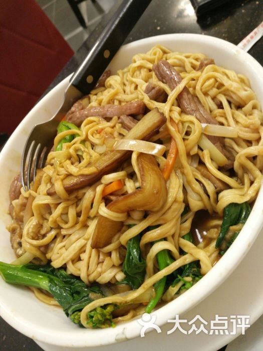表哥香港茶餐厅(中山三路店)牛柳茄子焖伊面图片 - 第471张