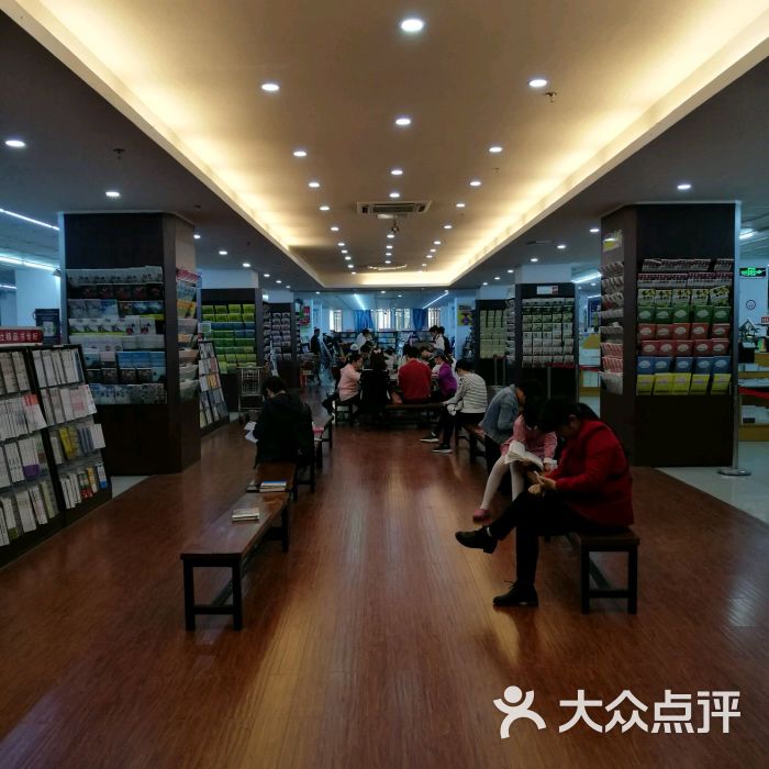 新华图书城(安泰店)图片 第36张