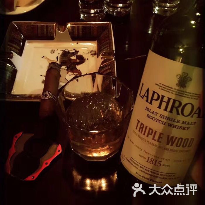 燃cigar club威士忌雪茄吧