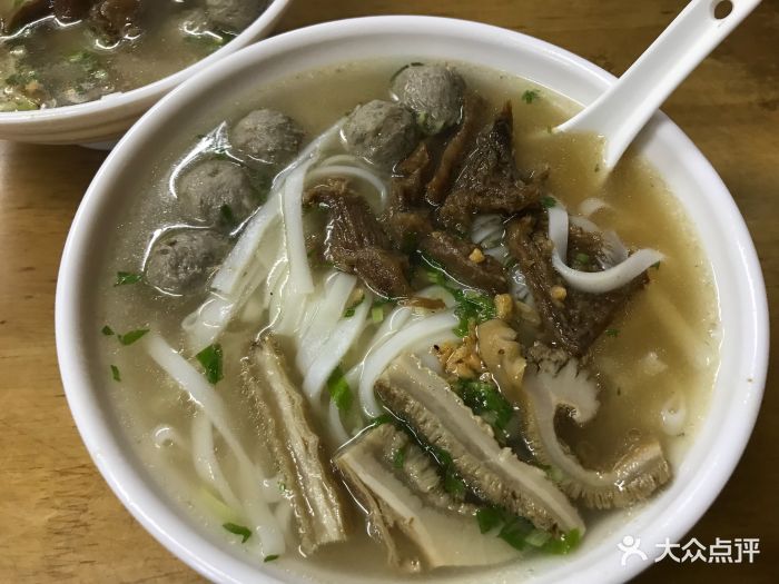 牛肉丸牛杂河粉