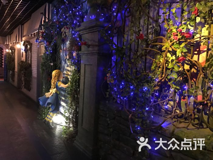 24k梦幻小镇主题歌城(正大乐城店)大堂图片 - 第4张