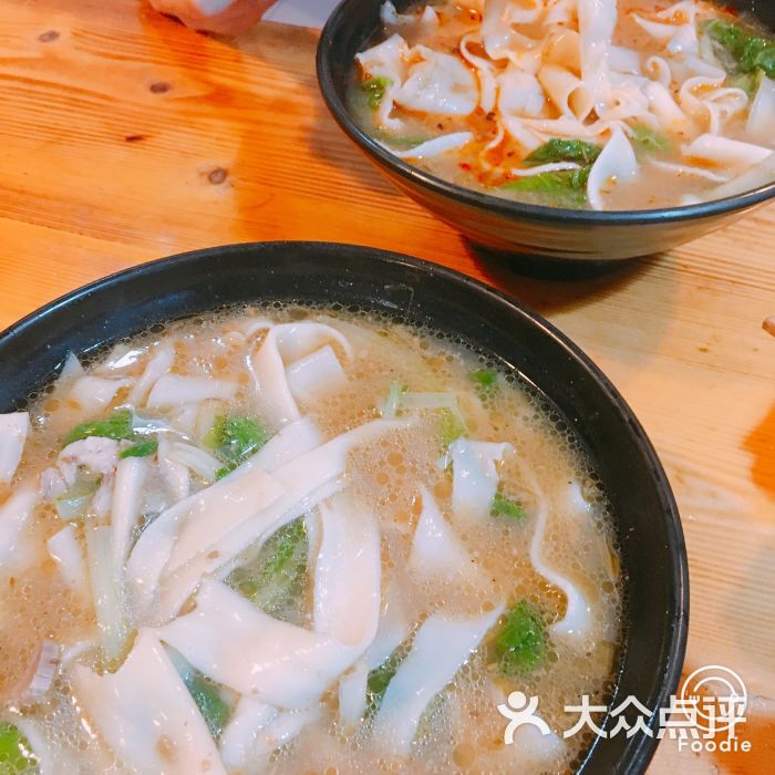 河南大碗炝锅烩面图片 - 第1张
