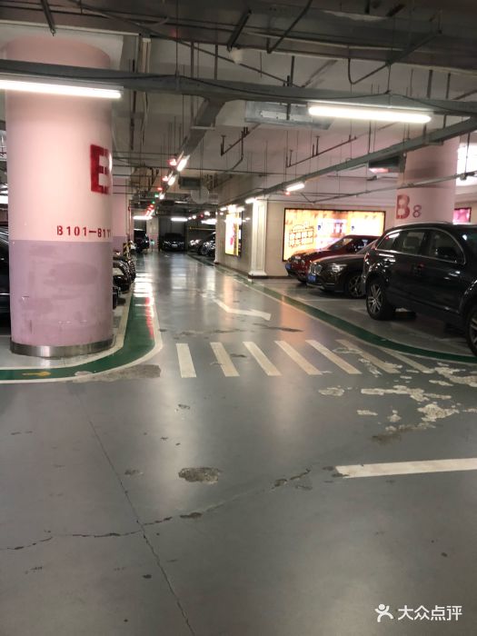 月星环球港地下车库-图片-上海爱车-大众点评网