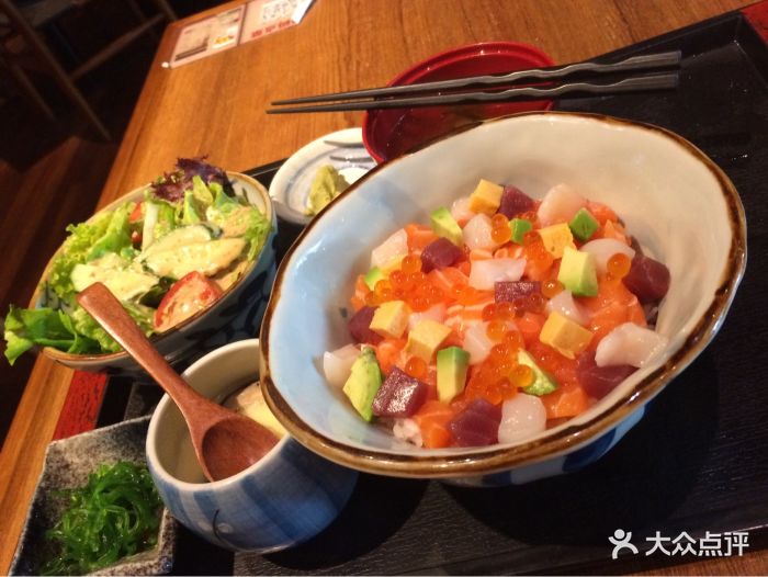 丽蕾日本料理(枫林路店)什锦海鲜饭套餐图片 - 第2张