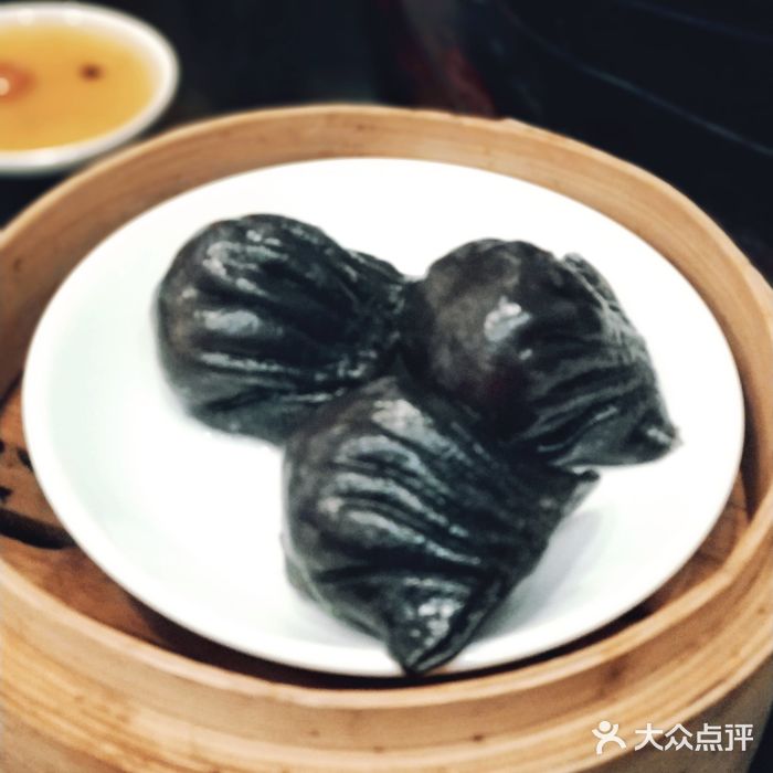 鼎泰珍烧鹅广州大排档黑松露虾饺皇图片