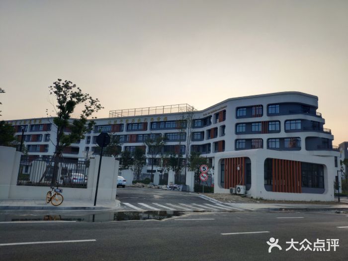 杭州育才登云小学图片