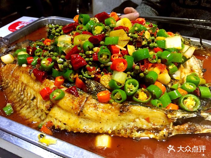 江边城外烤全鱼(牡丹园店)双椒烤清江鱼图片 - 第2张