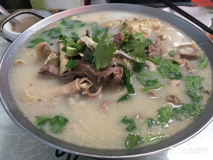 特色锅仔羊杂