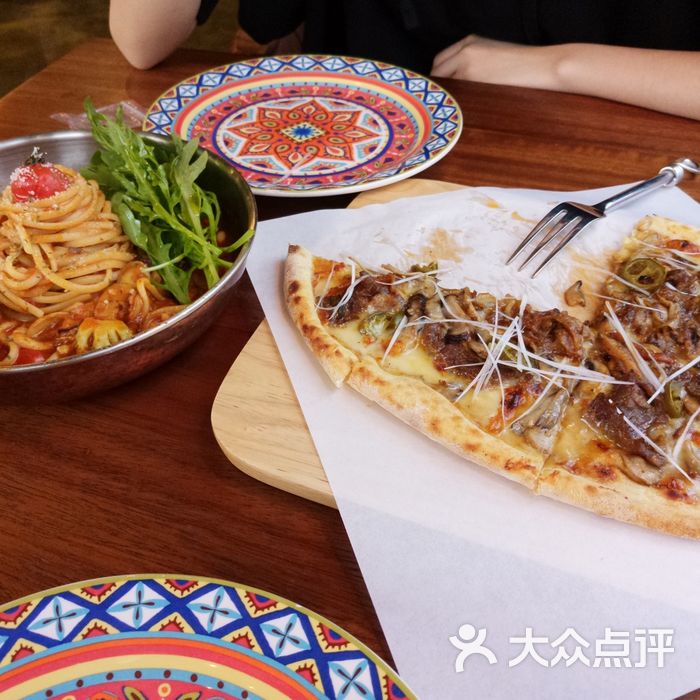 i holic pizza 艾豪丽披萨