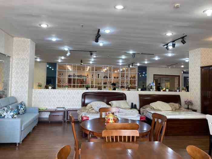 北蔡家具广场(高科西路店)-"的确不怎么好的!比较乱!看都看不过来!就.