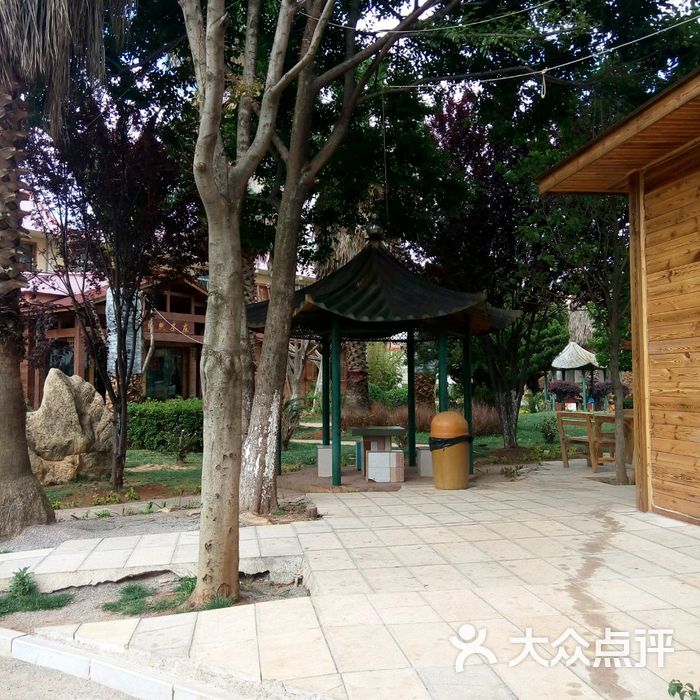 大自然风情园