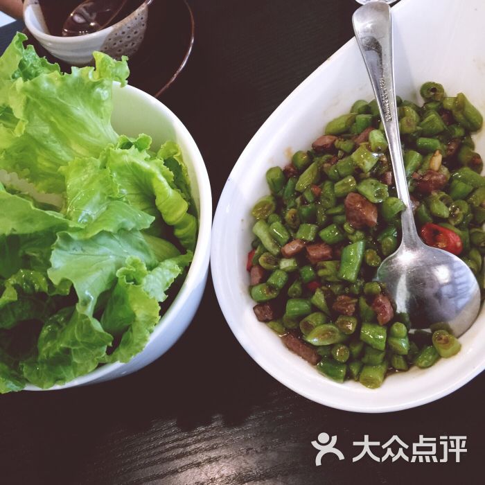 泰式牛肉生菜包