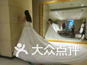 群丽婚纱电话_迪丽热巴婚纱(3)